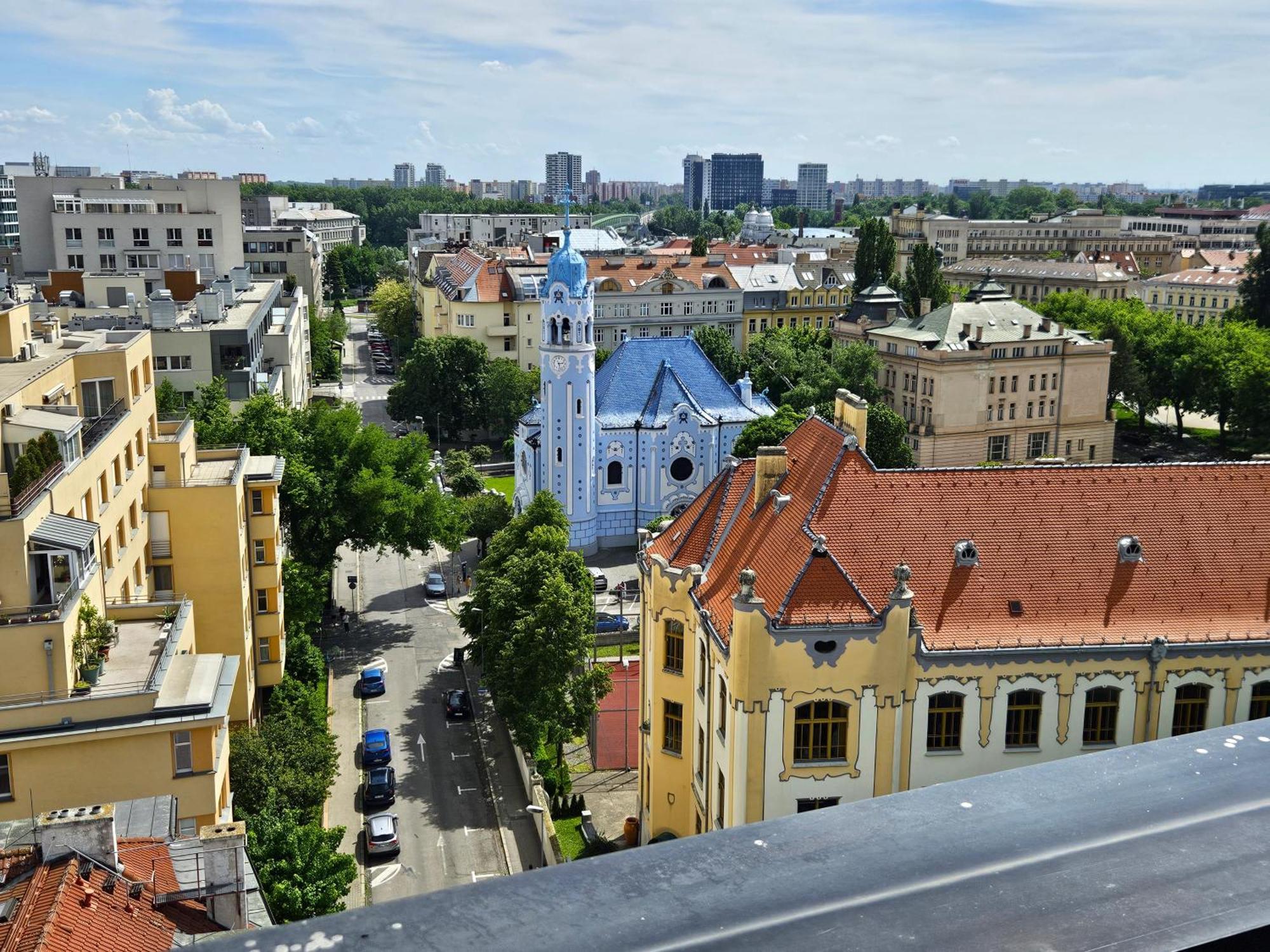 Panorama View Design Apt In Old Town - Free Parking Братислава Экстерьер фото
