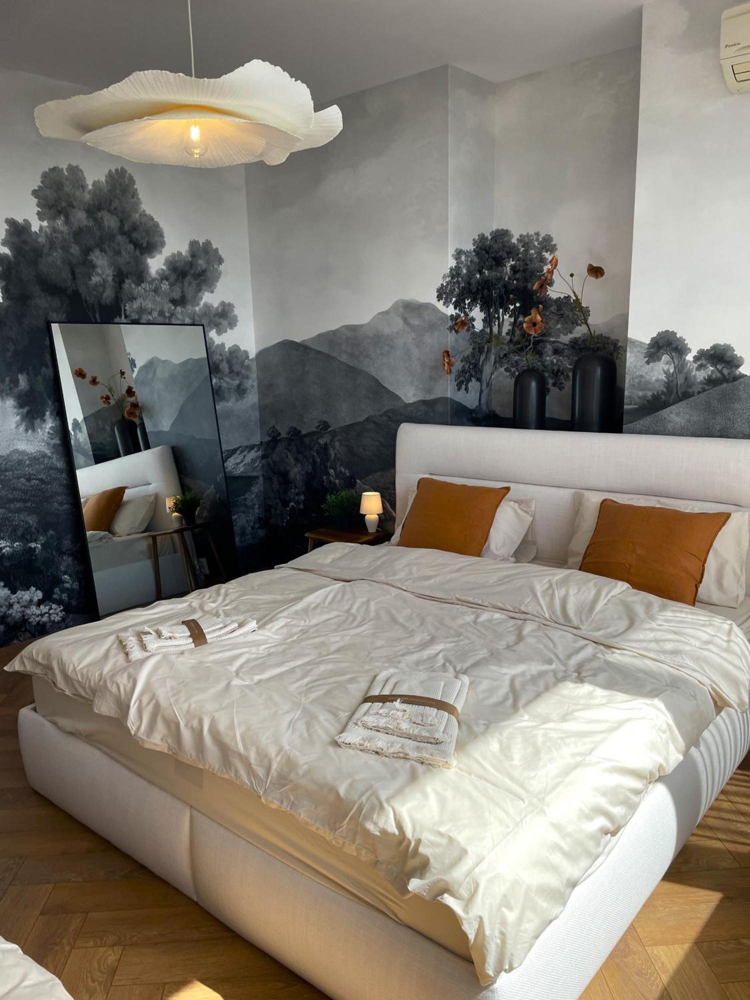 Panorama View Design Apt In Old Town - Free Parking Братислава Экстерьер фото